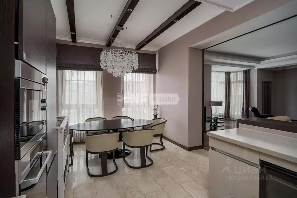 Квартира, 4 комнаты, 212.3 м - Фото 1