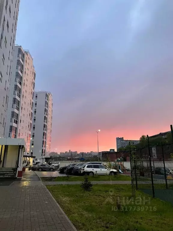 2-к кв. Красноярский край, Красноярск ул. Дубровинского, 110А (58.0 м) - Фото 0
