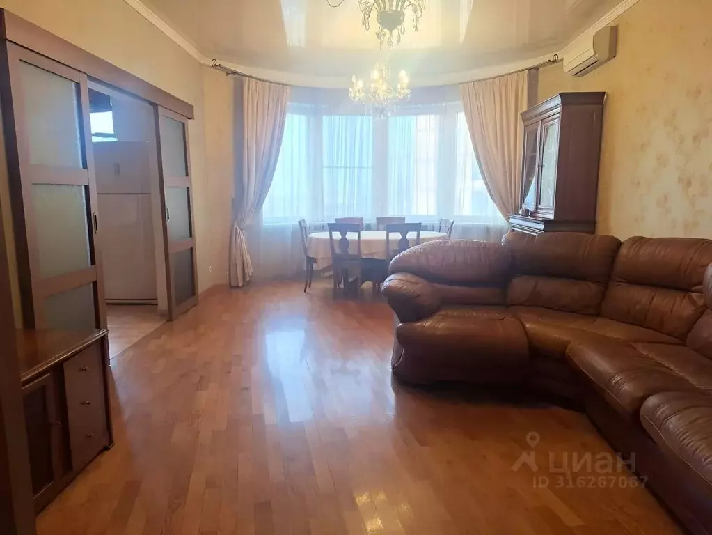 3-к кв. Московская область, Химки ул. Лавочкина, 13к2 (113.0 м) - Фото 0