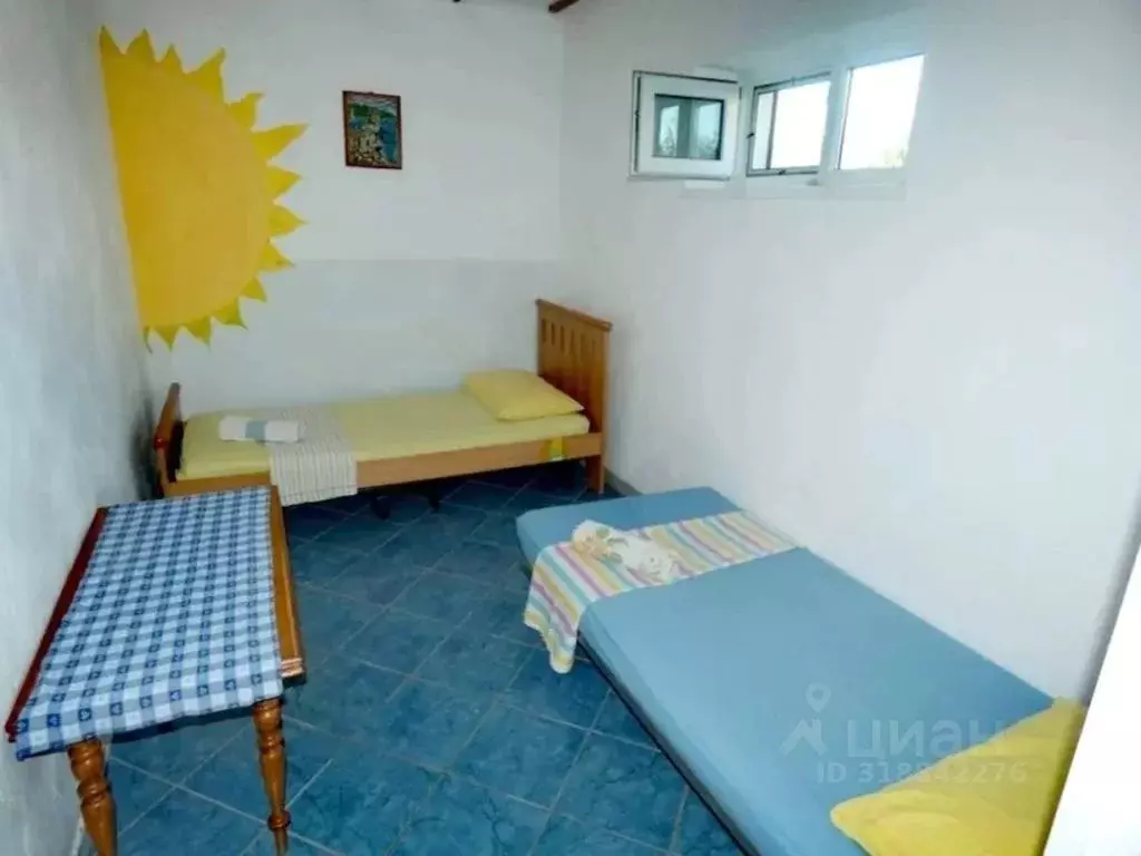 3-к кв. Крым, Сакский район, с. Штормовое ул. Мира, 6 (60.0 м) - Фото 1
