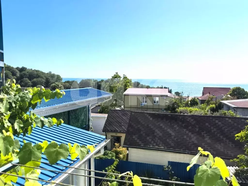 Дом в Краснодарский край, Сочи пос. Лоо, ул. Таллинская, 43 (220 м) - Фото 1