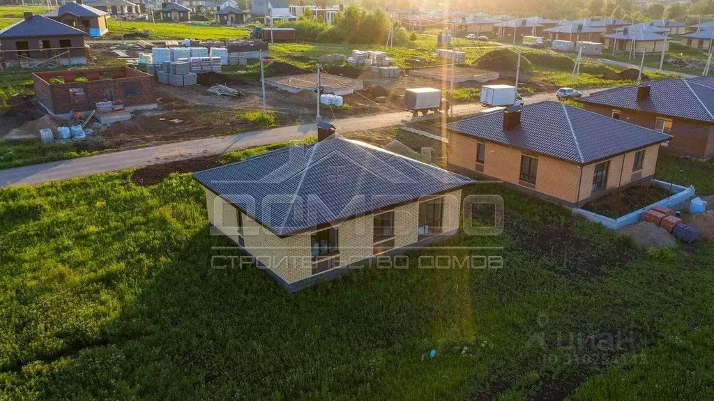 Коттедж в Башкортостан, Уфимский район, Жуковский сельсовет, д. ... - Фото 1
