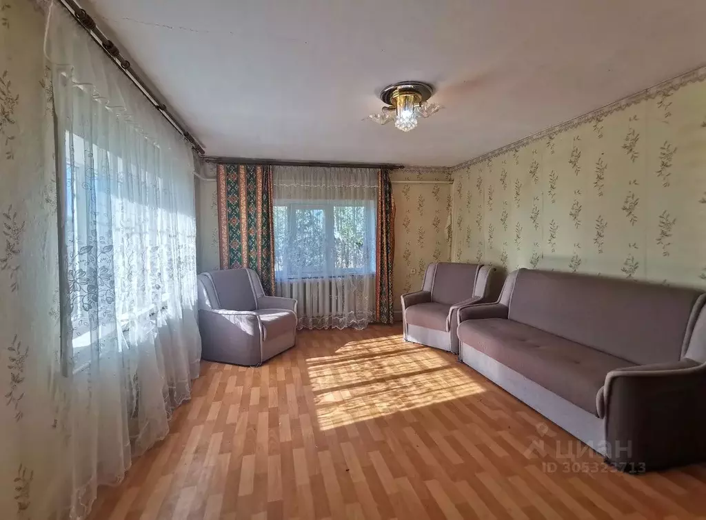 Дом в Крым, Ленинский район, Белинское с/пос, с. Станционное ул. ... - Фото 2