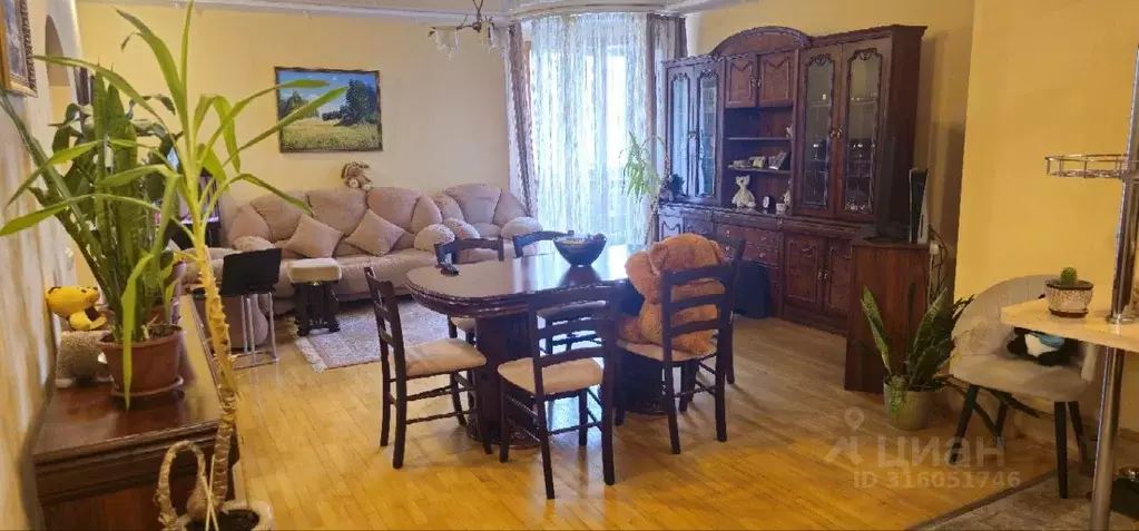 2-к кв. Коми, Сыктывкар Интернациональная ул., 98 (82.4 м) - Фото 1