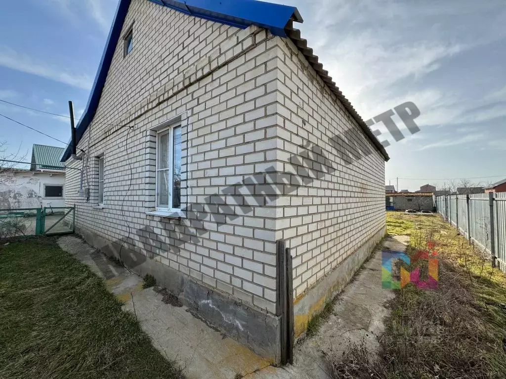 Дом в Калмыкия, Целинный район, с. Троицкое ул. Кожедуба (46 м) - Фото 2