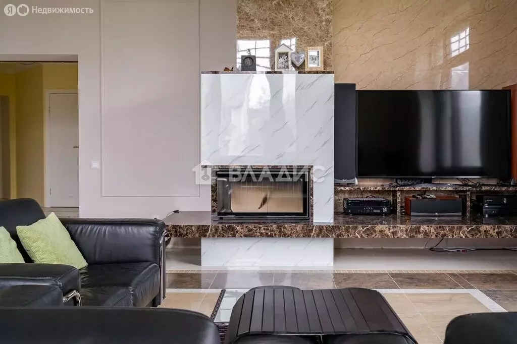 Дом в Ломоносовский район, Лебяженское городское поселение, городской ... - Фото 0