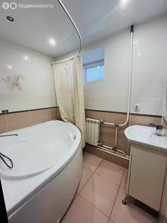 2-комнатная квартира: Нижний Новгород, проспект Гагарина, 106 (73.8 м) - Фото 2