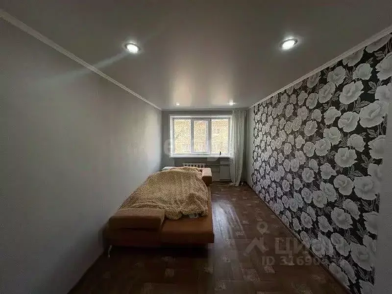 3-к кв. Белгородская область, Короча ул. Дзержинского, 68 (52.1 м) - Фото 1