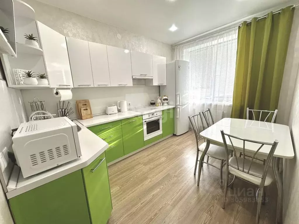 1-к кв. Татарстан, Казань ул. Рауиса Гареева, 102к2 (35.7 м) - Фото 0