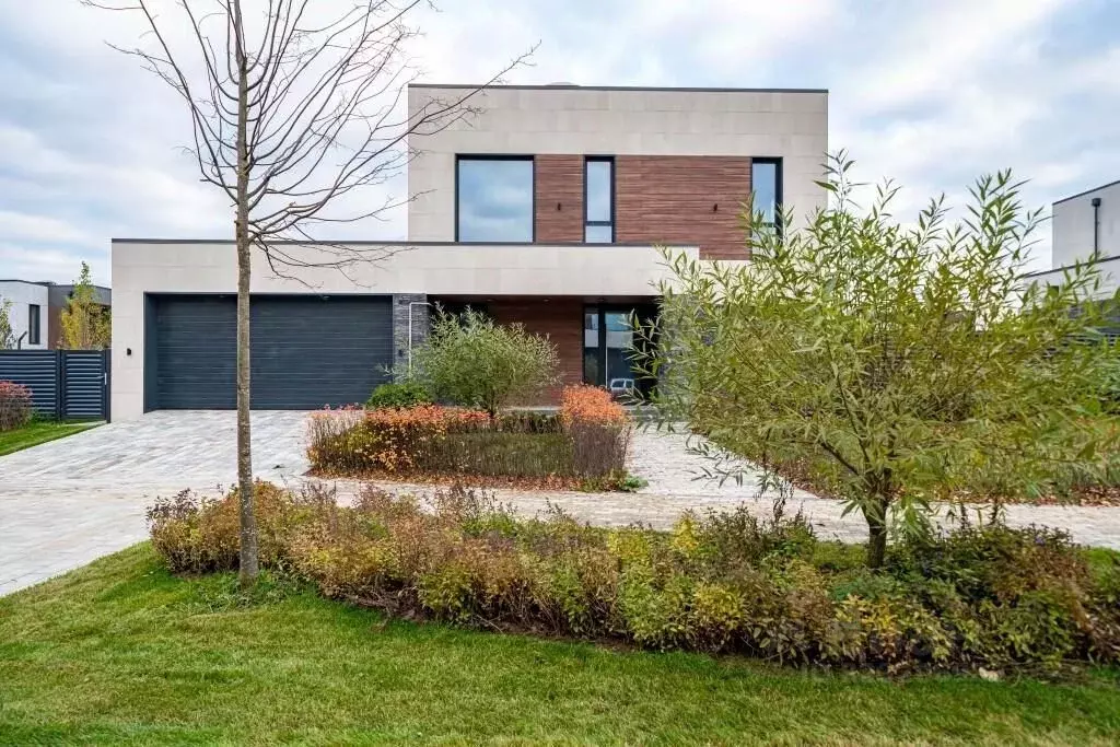 Коттедж в Московская область, Одинцовский городской округ, д. Лапино ... - Фото 1