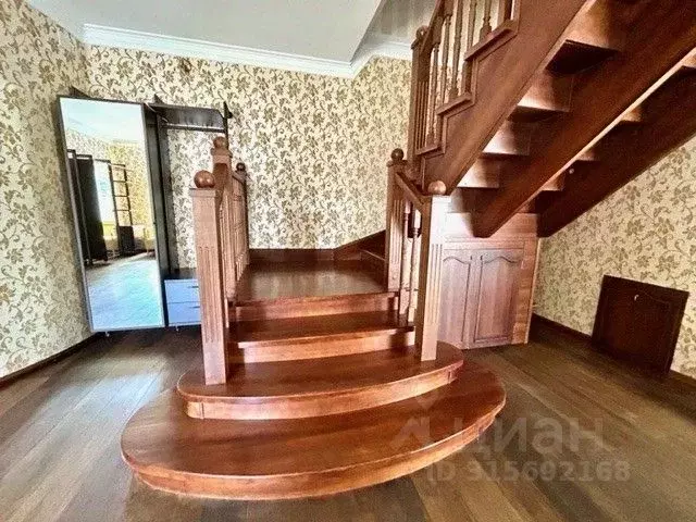 Дом в Челябинская область, Челябинск Тюльпанная ул., 9 (450 м) - Фото 2