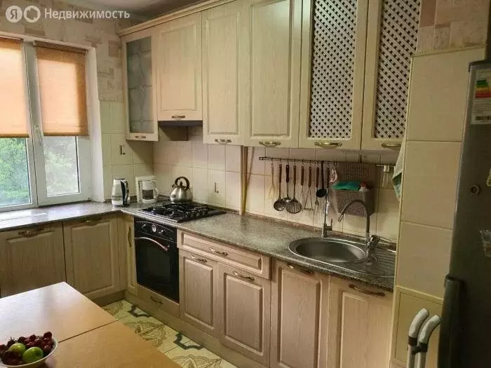 3-комнатная квартира: Симферополь, улица Марка Донского, 24 (62.8 м) - Фото 0