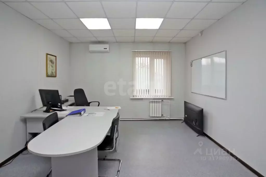 Офис в Омская область, Омск Чередовый мкр, ул. Санитарная, 24 (970 м) - Фото 1