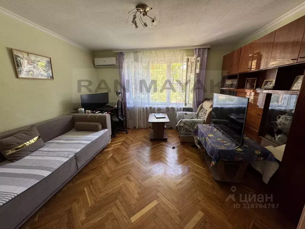2-к кв. Адыгея, Майкоп ул. Чкалова, 80 (48.9 м) - Фото 1