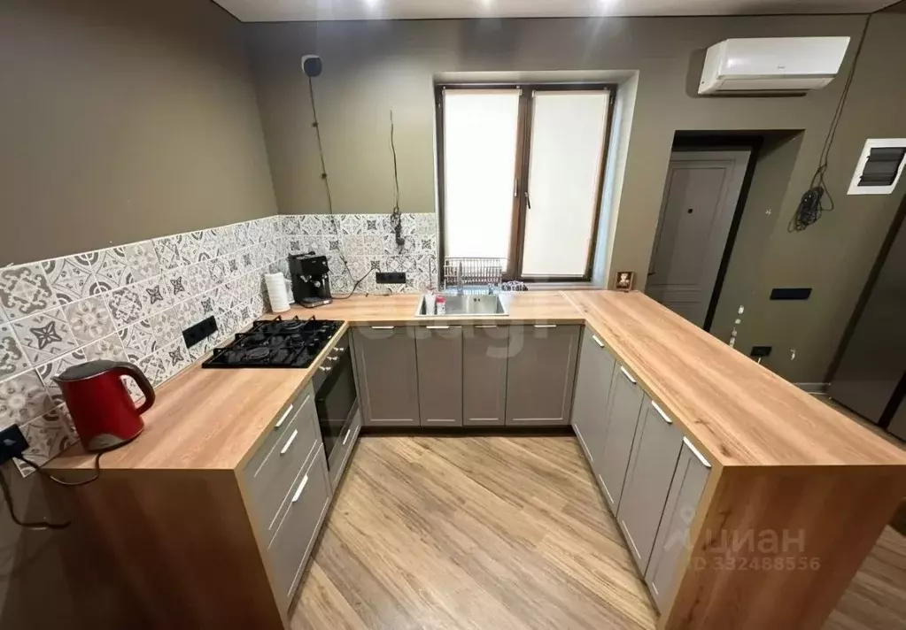 Гараж в Краснодарский край, Анапа ул. Ивана Голубца, 155/2 (90 м) - Фото 1