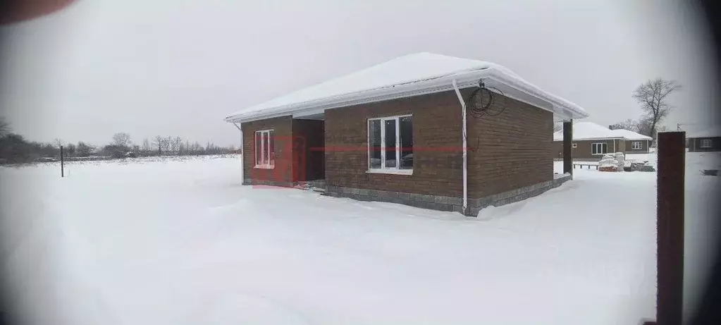 Коттедж в Белгородская область, Старооскольский городской округ, с. ... - Фото 1