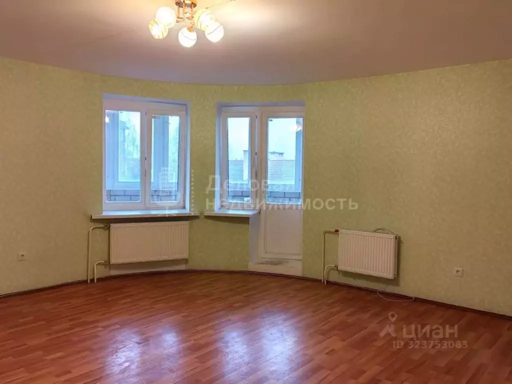 3-к кв. Новгородская область, Великий Новгород Речная ул., 3 (94.5 м) - Фото 1