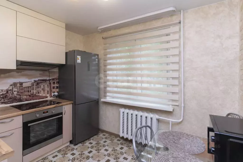 2-к кв. Тюменская область, Тюмень ул. 30 лет Победы, 86 (51.2 м) - Фото 1