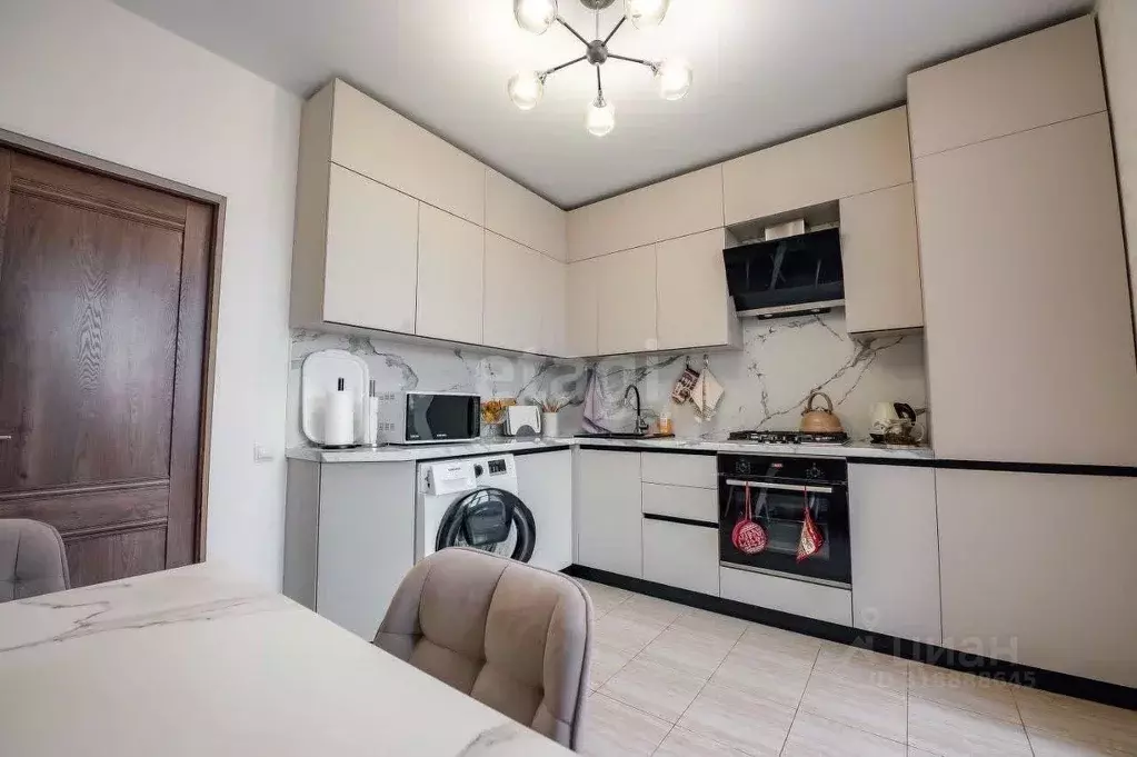 3-к кв. Северная Осетия, Владикавказ ул. Курсантов-Кировцев, 37 (90.0 ... - Фото 0