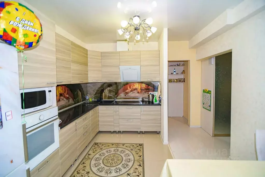 2-к кв. Ханты-Мансийский АО, Сургут Университетская ул., 39 (68.0 м) - Фото 0