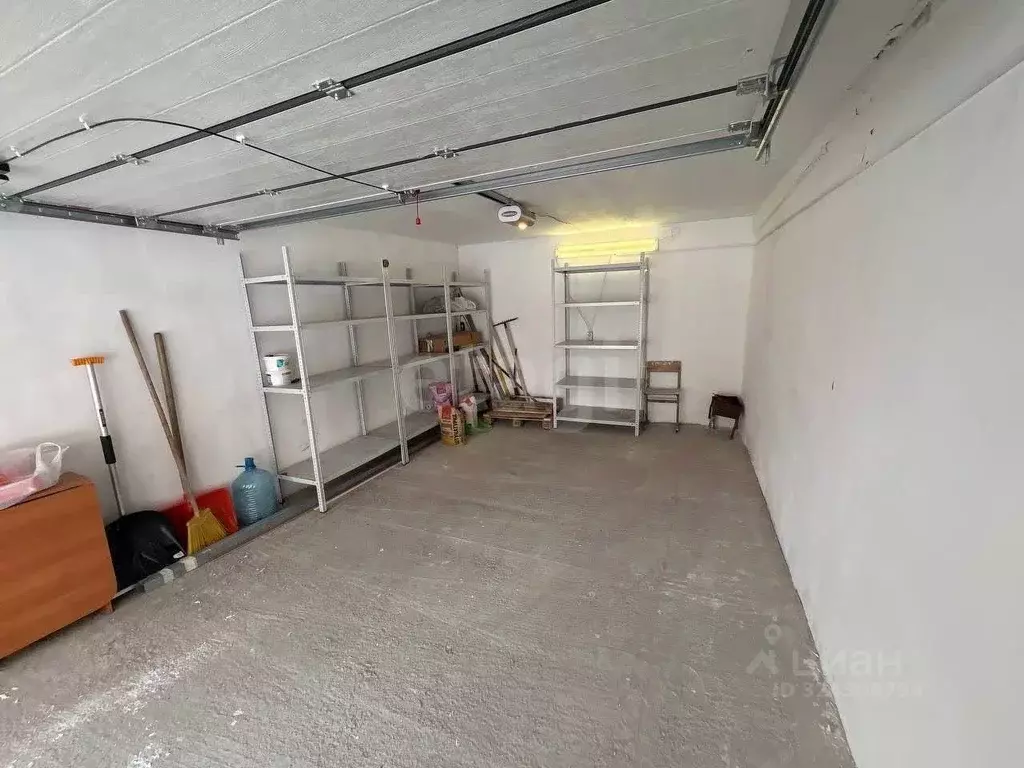 Гараж в Ямало-Ненецкий АО, Салехард Восточная ул., 16 (21 м) - Фото 1