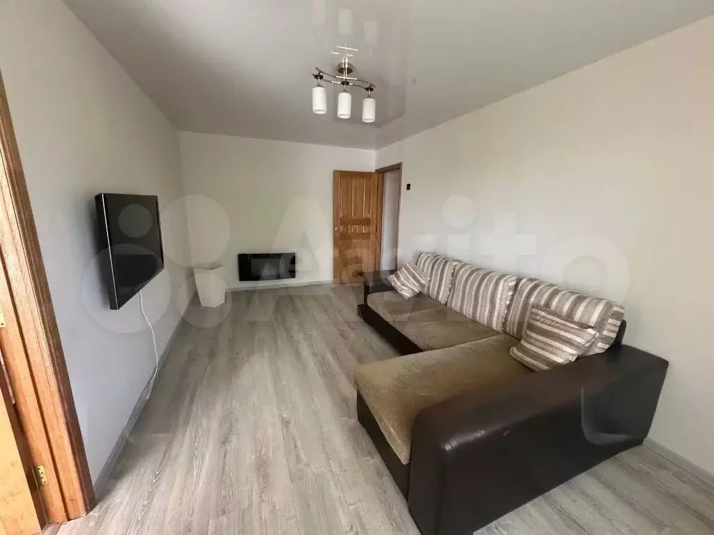 3-к. квартира, 63 м, 1/5 эт. - Фото 0
