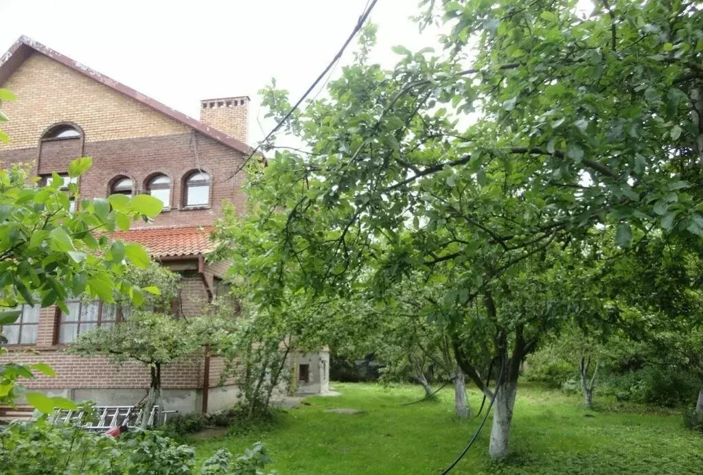 Дом в Калининград, Коммунальная улица (369 м) - Фото 1