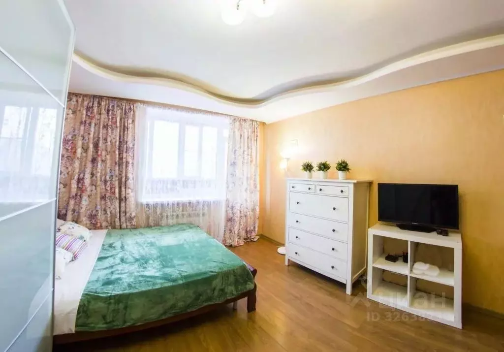 1-к кв. Омская область, Омск Учебная ул., 152 (50.0 м) - Фото 1