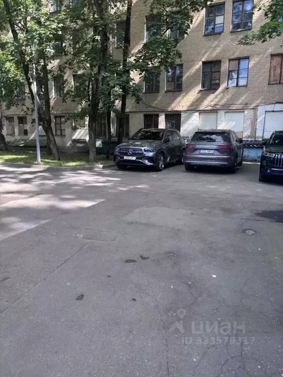 Гараж в Москва Малый Патриарший пер., 5С8 (10 м) - Фото 1