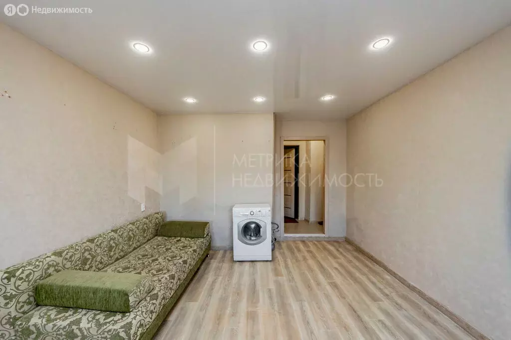 Квартира-студия: Тюмень, улица 30 лет Победы, 105 (20 м) - Фото 1