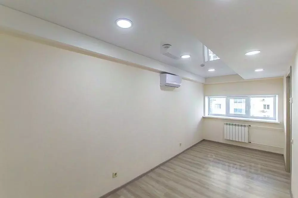 Офис в Свердловская область, Екатеринбург ул. Кузнечная, 92 (12 м) - Фото 2