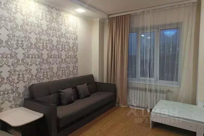 2-к кв. Ханты-Мансийский АО, Нягань 7-й мкр, 1 (56.0 м) - Фото 1