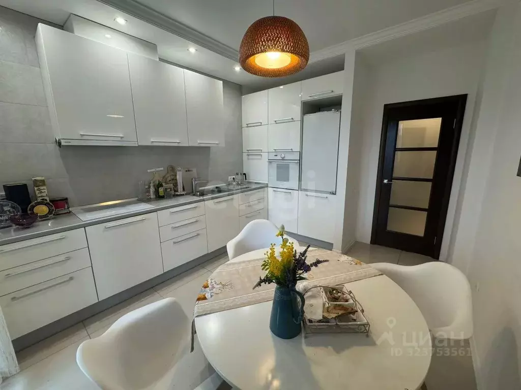 2-к кв. Брянская область, Брянск Московский просп., 154 (77.1 м) - Фото 0