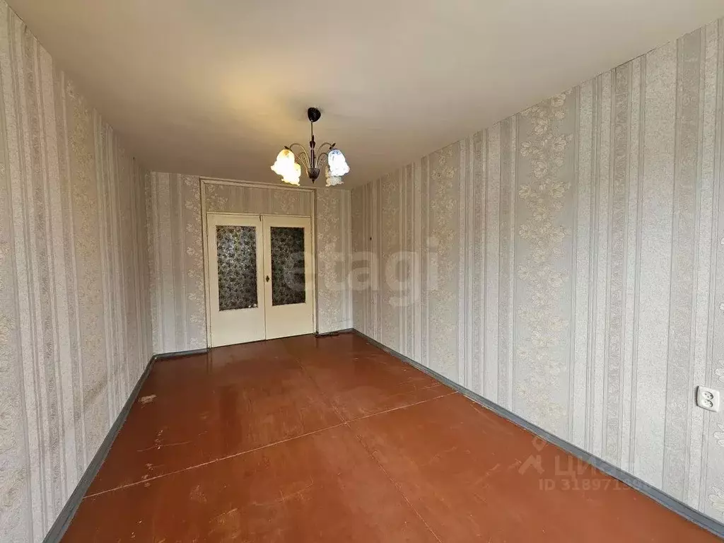 3-к кв. Псковская область, Остров ул. Апакидзе, 6 (64.7 м) - Фото 1