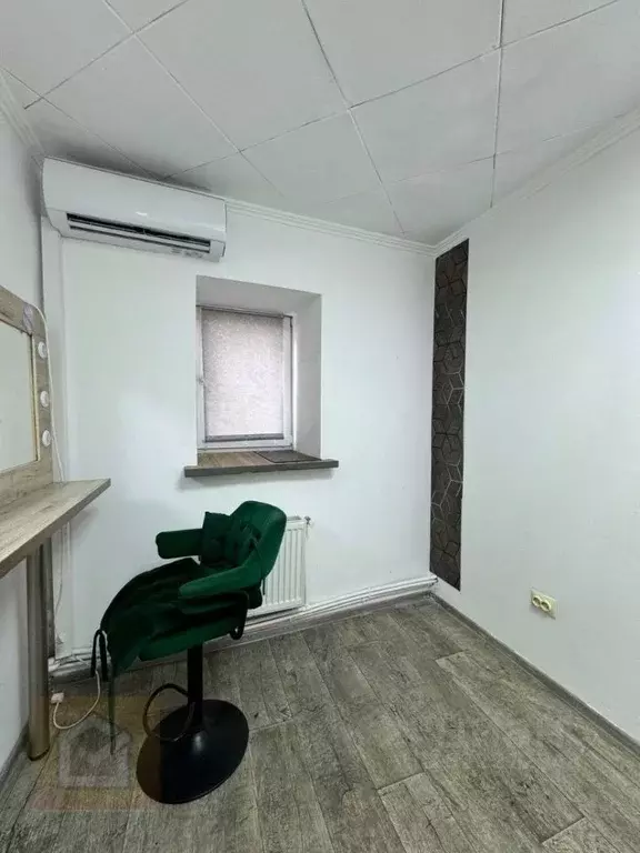 Офис в Крым, Симферополь ул. Караимская, 21 (36 м) - Фото 1