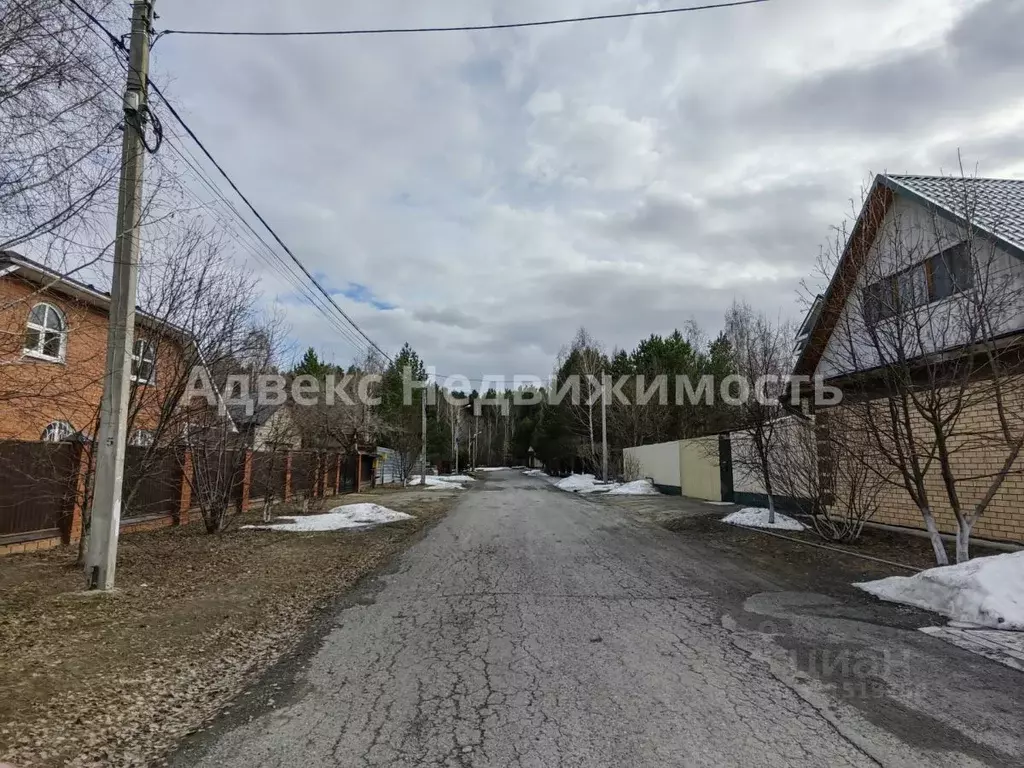 Участок в Тюменская область, Тюмень Три Сосны мкр, ул. Малиновая (14.5 ... - Фото 1