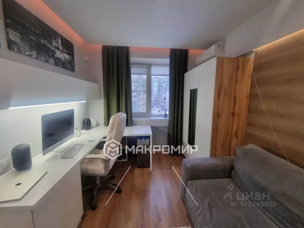 2-к кв. Челябинская область, Челябинск ул. Молодогвардейцев, 17а (52.3 ... - Фото 0