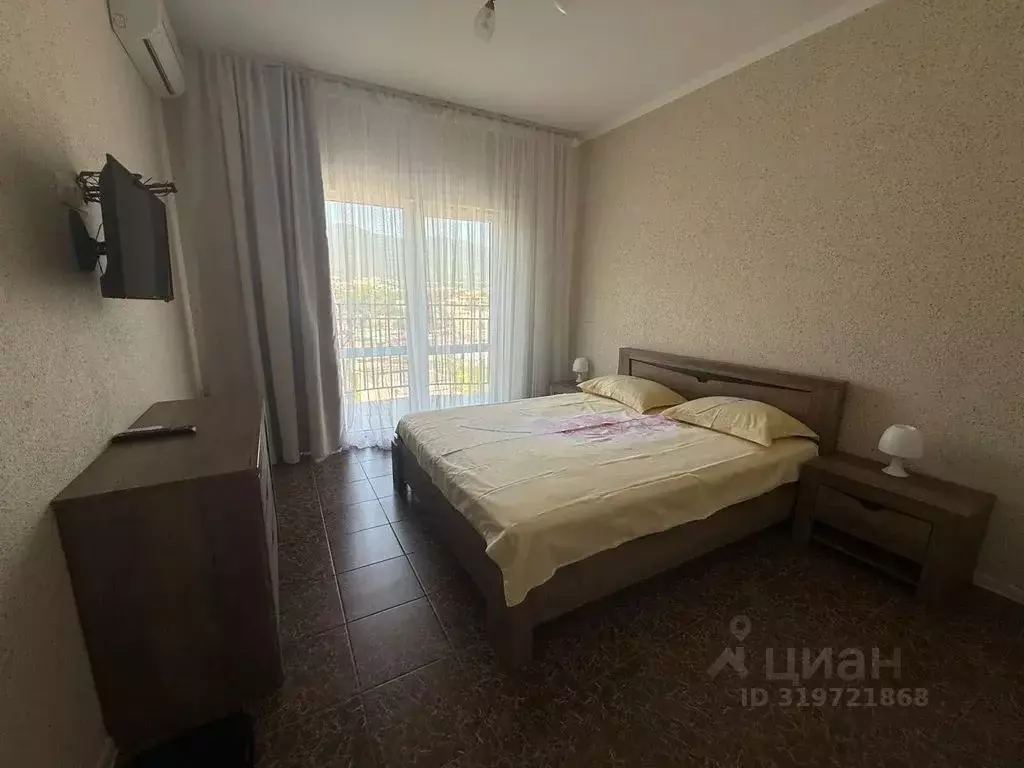 3-к кв. Краснодарский край, Геленджик Курзальная ул., 1А (100.0 м) - Фото 1