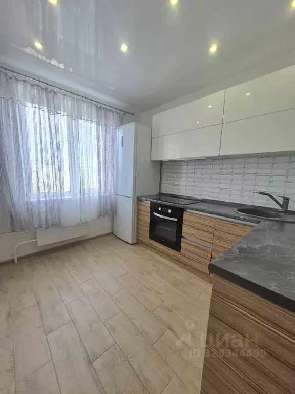 3-к кв. Самарская область, Тольятти просп. Степана Разина, 72 (67.4 м) - Фото 1
