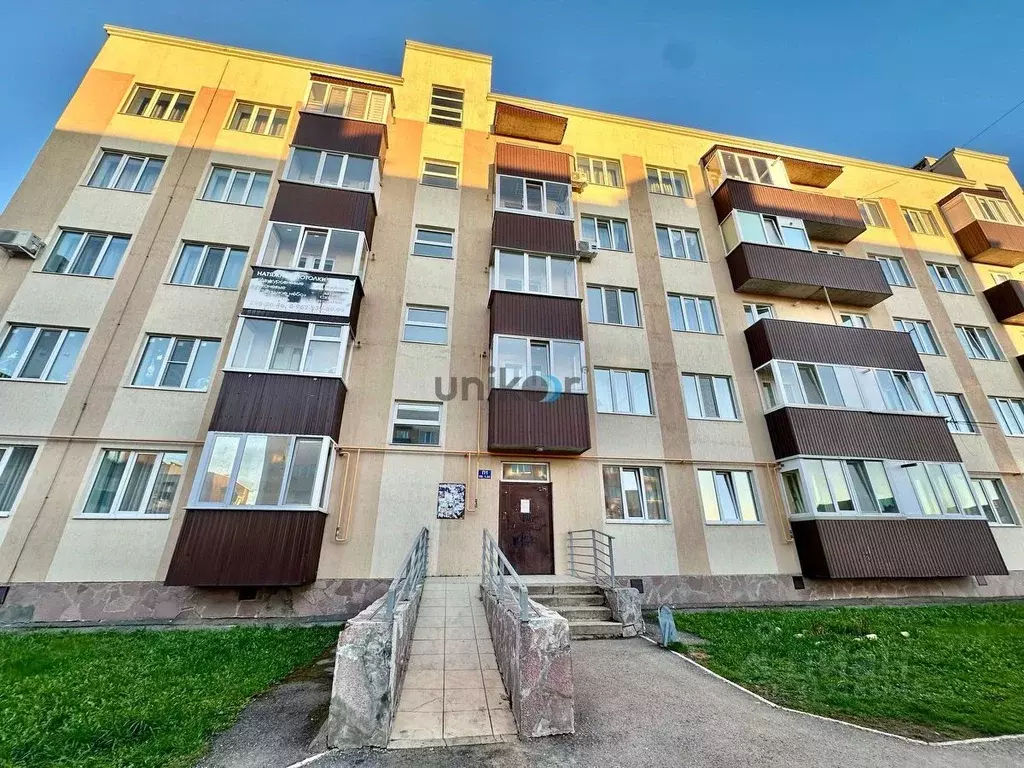 1-к кв. Башкортостан, Иглинский сельсовет, с. Иглино ул. Ворошилова, ... - Фото 0