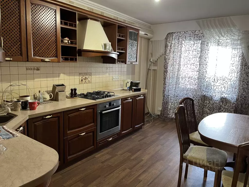 3-к кв. Саратовская область, Энгельс ул. Тельмана, 150/3 (79.3 м) - Фото 0
