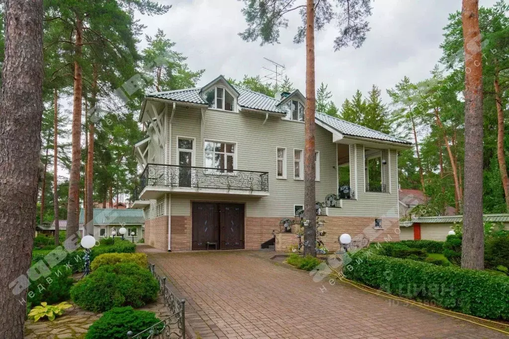 Дом в Ленинградская область, Всеволожск ул. Коммуны, 131 (285 м) - Фото 1