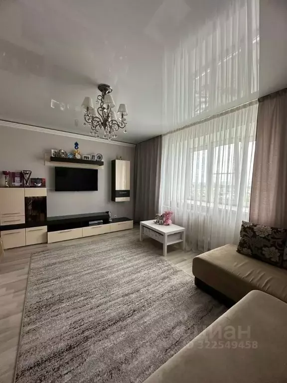 3-к кв. Омская область, Омск ул. Крупской, 36 (68.0 м) - Фото 0