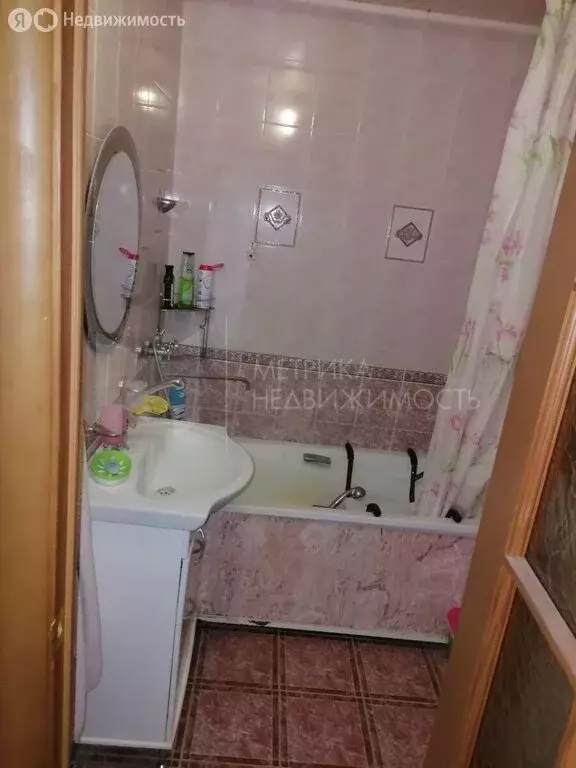 2-комнатная квартира: Тюмень, улица 9 Января, 162/1 (68.9 м) - Фото 0