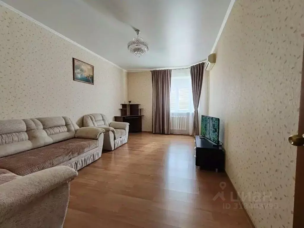 2-к кв. Оренбургская область, Оренбург ул. Юных Ленинцев, 19 (68.0 м) - Фото 1