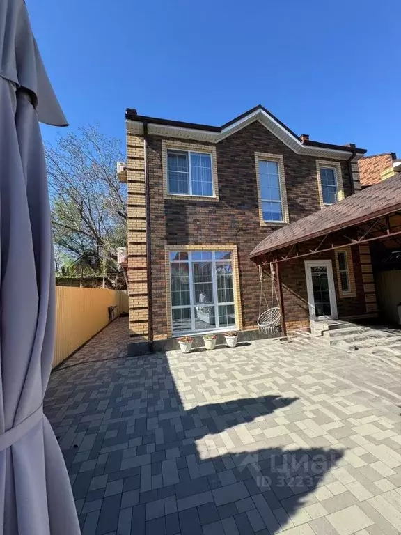 Дом в Ростовская область, Ростов-на-Дону Снеговой пер. (130 м) - Фото 0