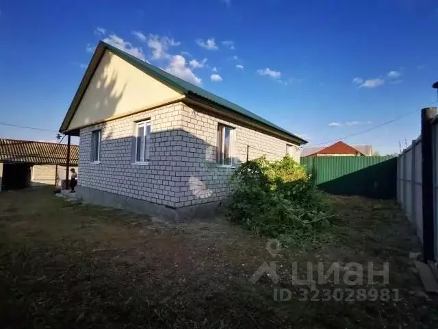 Дом в Саратовская область, Новобурасское муниципальное образование, ... - Фото 2