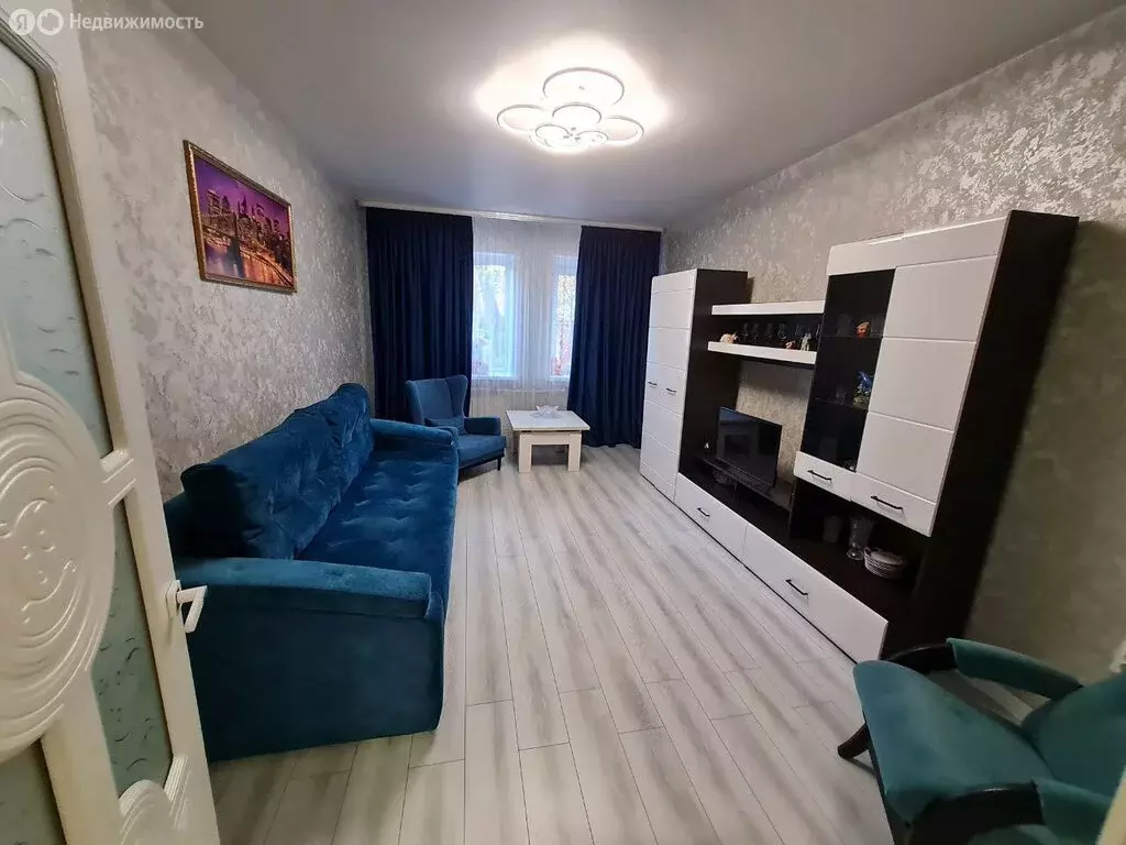 2-комнатная квартира: Сызрань, Кадровая улица, 42 (46 м) - Фото 0