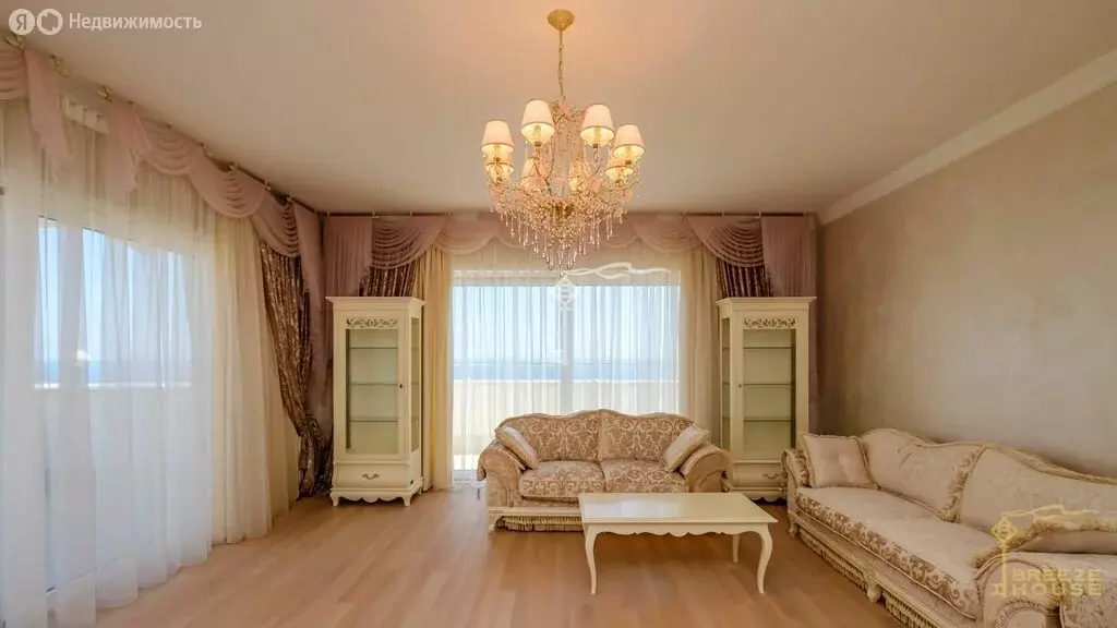 3-комнатная квартира: Гаспра, Севастопольское шоссе, 52П (201.8 м) - Фото 2