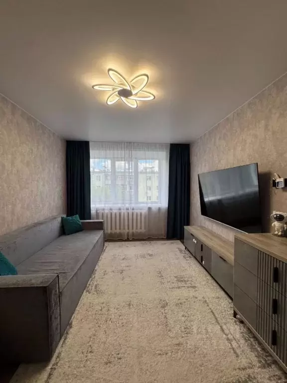 2-к кв. Татарстан, Зеленодольск Паратская ул., 6 (47.7 м) - Фото 1